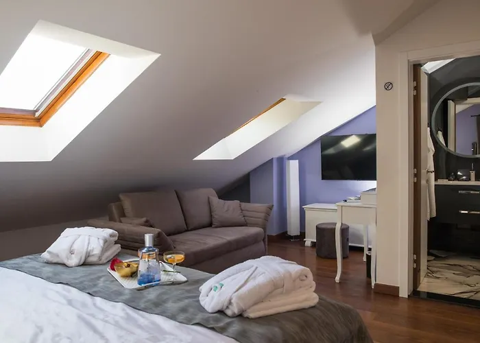 Luxury Apartment Edi